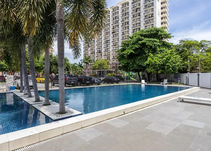アパート Airport Haven Condotel - Near Mactan-cebu Airport 13 Mins Ride, Self Check-in, Wifi, Netflix, Pool And Balcony View